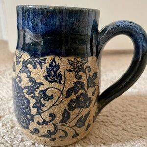 Turtle Hollow pottery Handmade coffee mug - Excellent Condition!